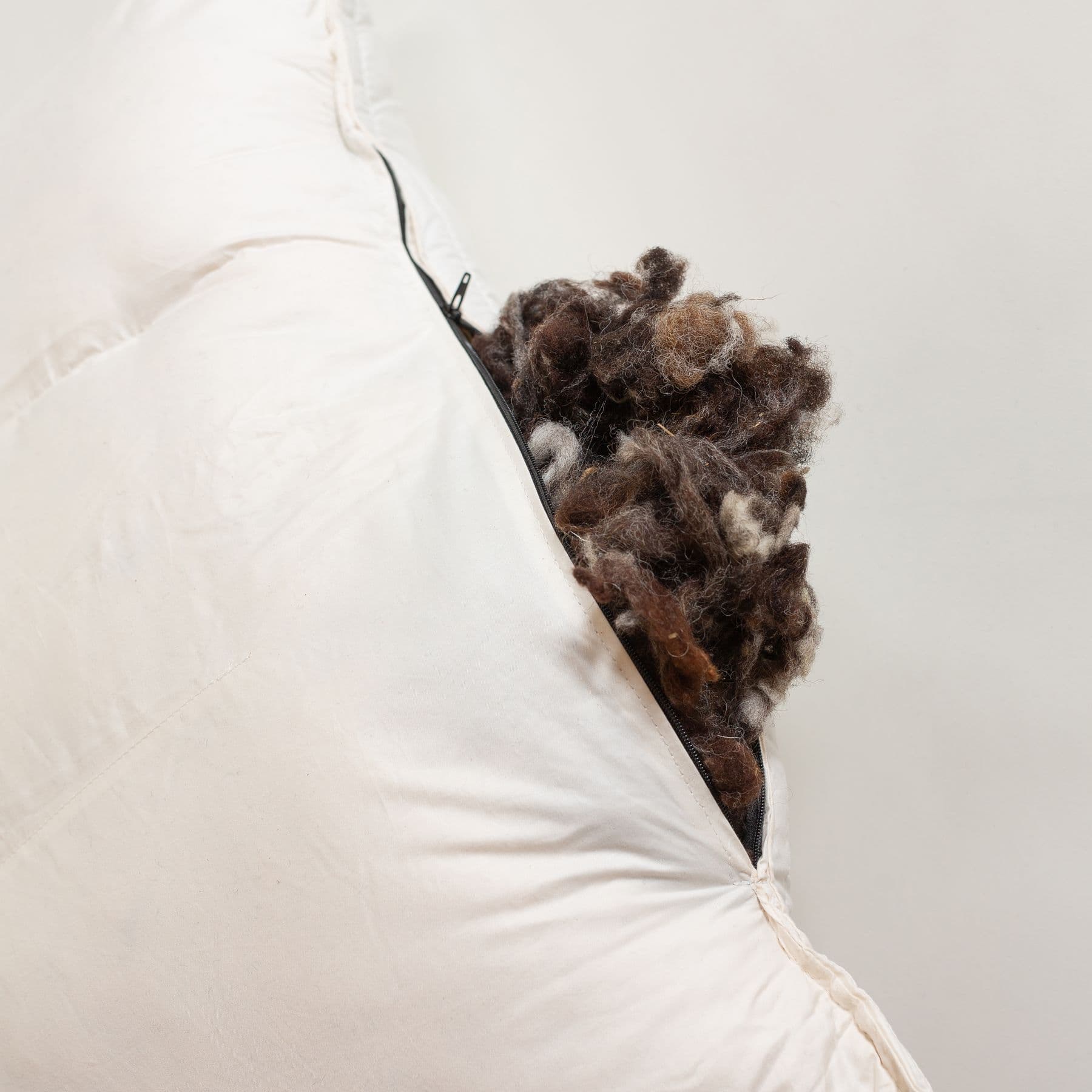 Refillable cushions, filled with Dutch sheep wool